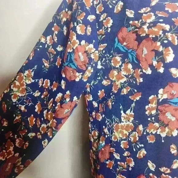 June & Hudson women's blue floral button up blouse size small - Picture 3 of 7